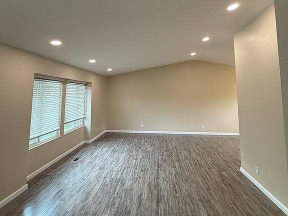 2nd image of 3368 Linda Mesa Way