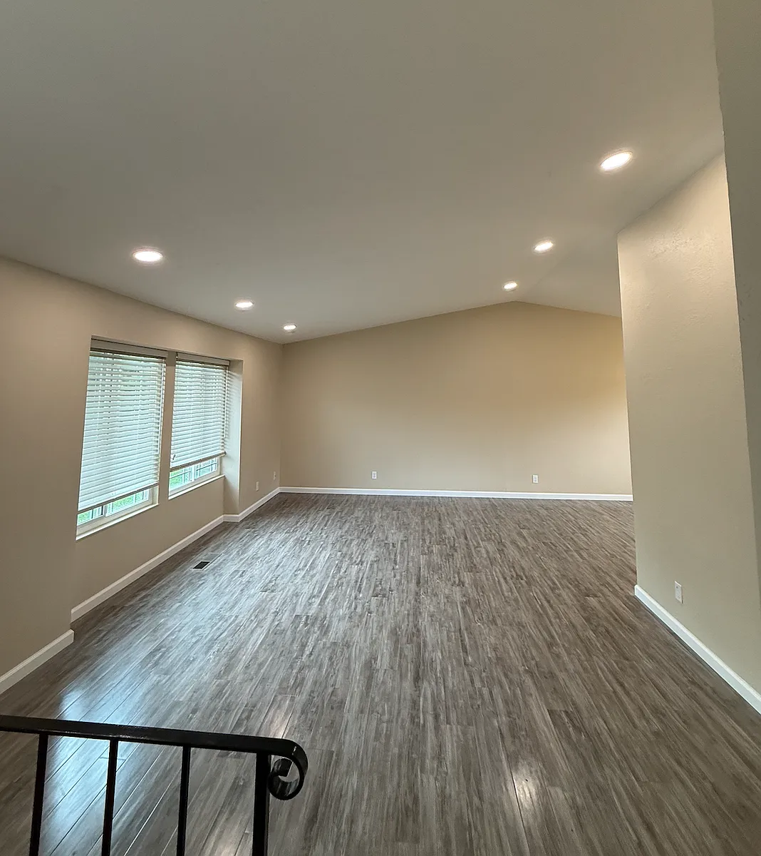 Building Photo - 3368 Linda Mesa Way