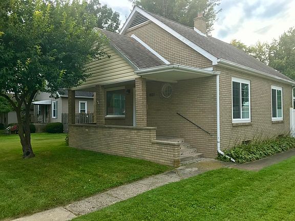 3rd image of 401 Oak St