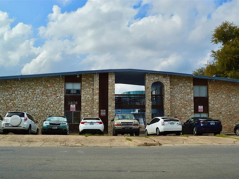 2408 Longview St #110 — Photo 1