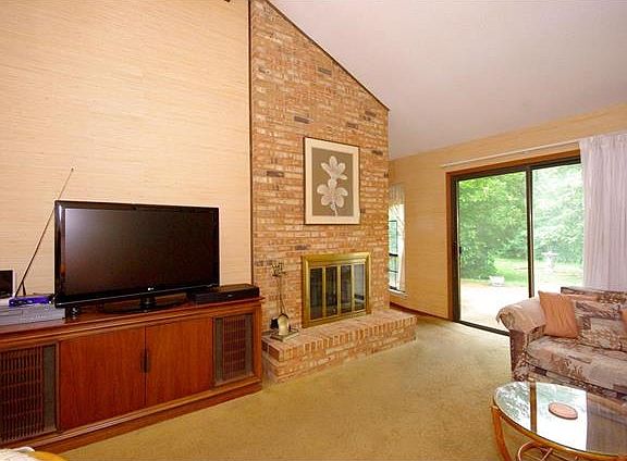 5th image of 2607 Cripple Creek Dr