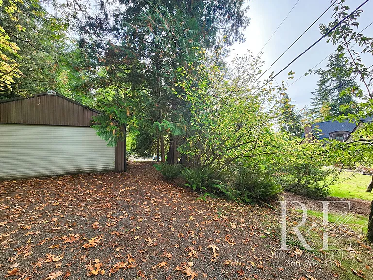 9051 Sunset Ln NW — Photo 30