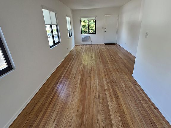 4th image of 2130 Griffith Park Blvd