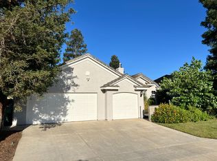 7596 N Carnegie Ave, Fresno, CA 93722