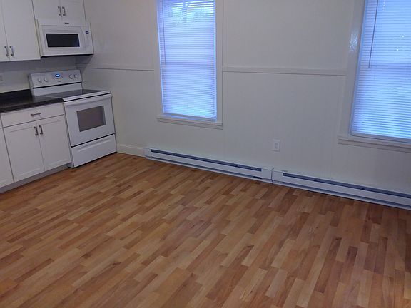 2nd image of 55 Saint Germaine Ct #55A