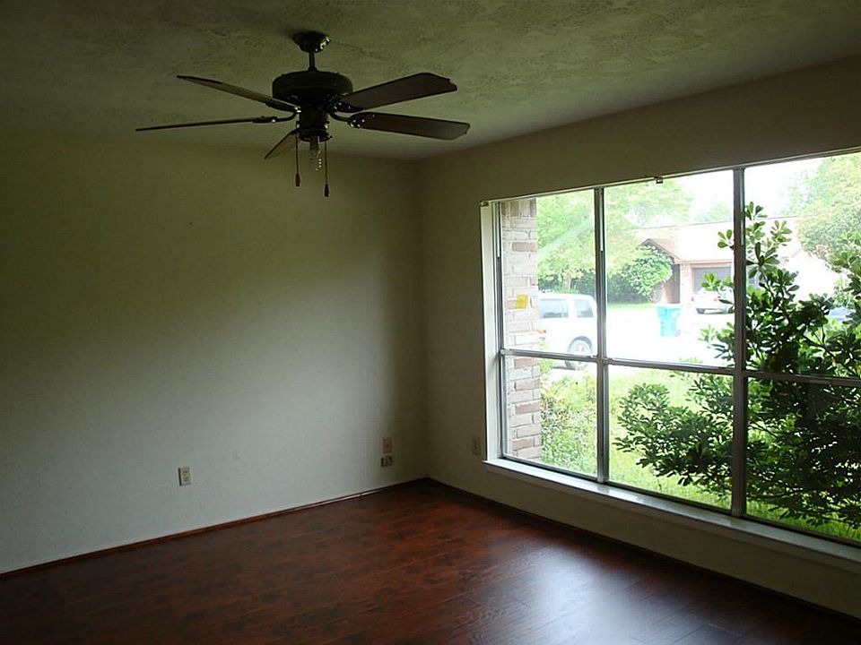 1st image of 2726 Grand Canyon Dr