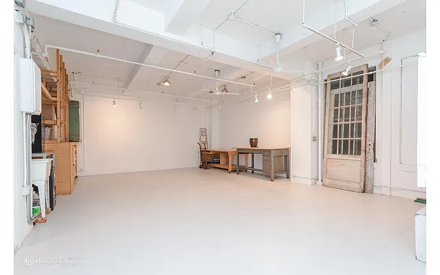 Rented by Douglas Elliman | media 14