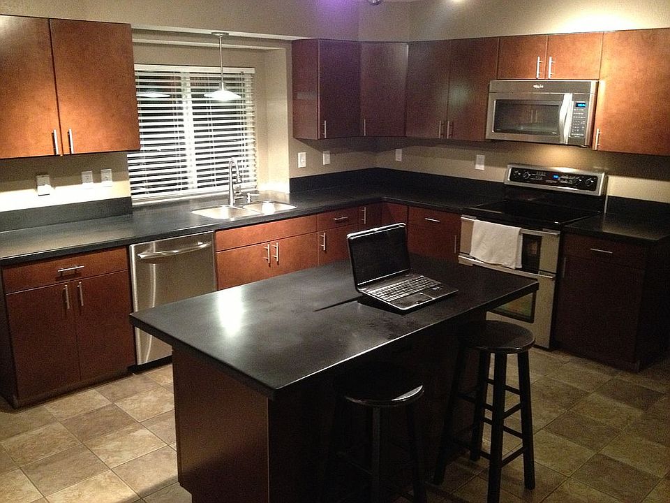 2nd image of 1915 Manning Way