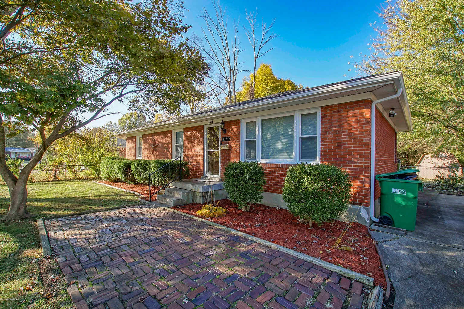 4324 Diamond Way photo 1