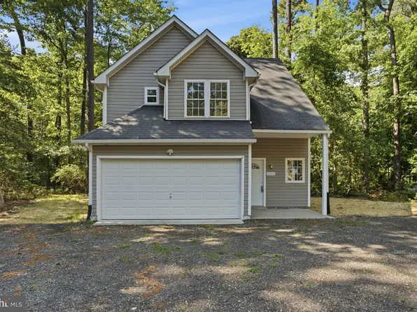 104 Hazel Dr, Hague, VA 22469