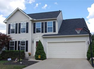 7553 Brookfield Ln, Northfield, OH 44067