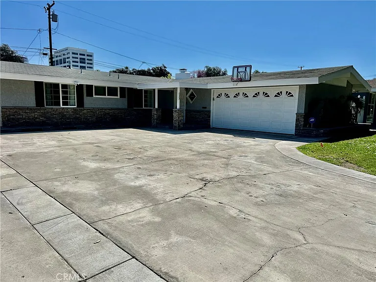 533 S Devon Rd — Photo 15