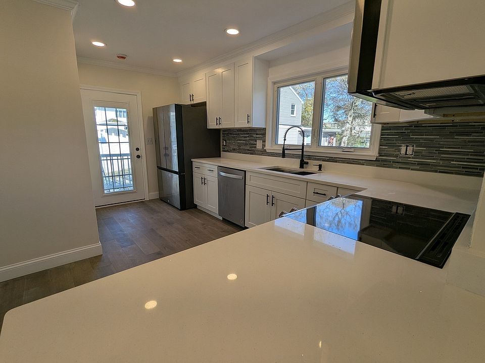 1st image of 296 Fulton St