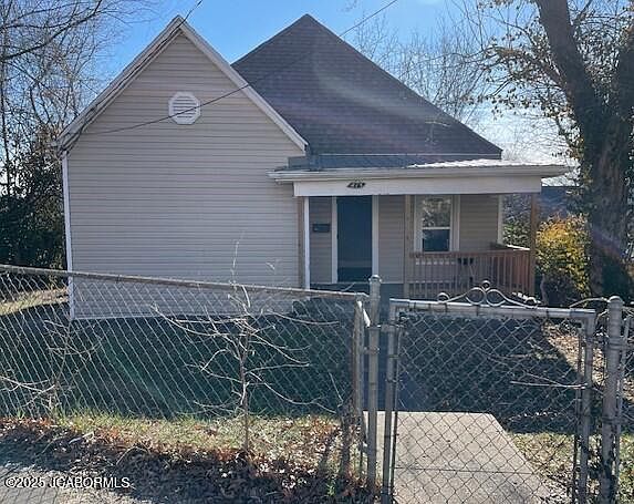 1st image of 813 Saint Marys Blvd