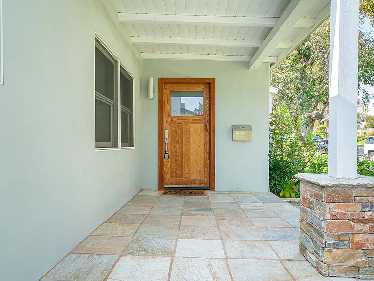 317 Whiting St — Photo 5
