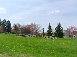 15665 Harmony Falls Ln, Russell, OH 44072