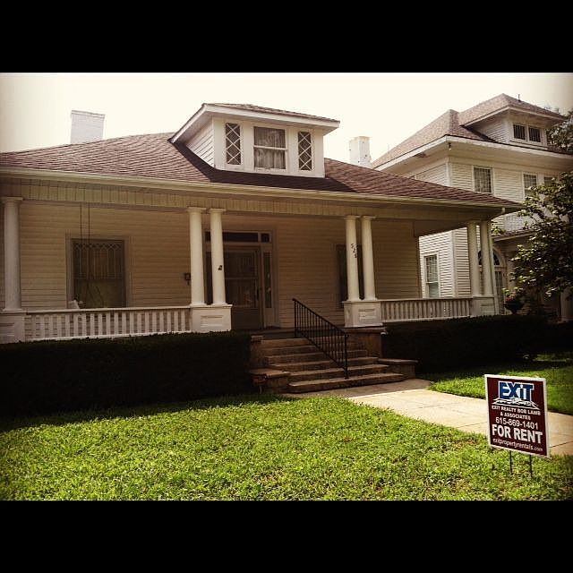 Welcome to 538 E College St