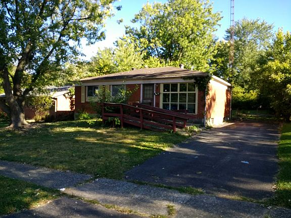 4th image of 329 Stoneybrook Dr