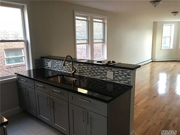 2nd image of 7549 Metropolitan Ave