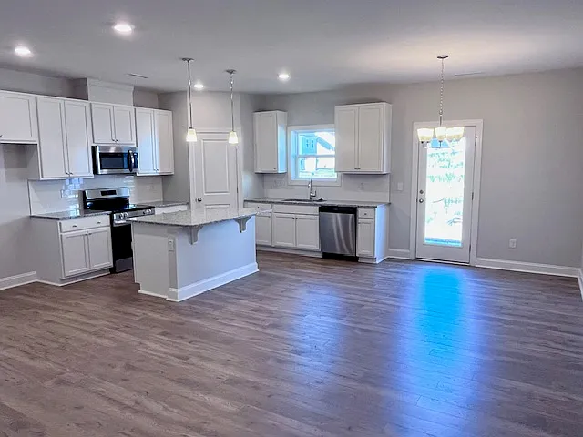 521 Barrington Row Ave — Photo 8