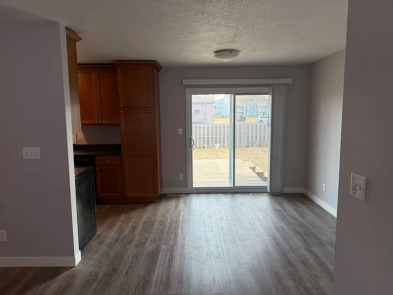 5401 W 25th St — Photo 3