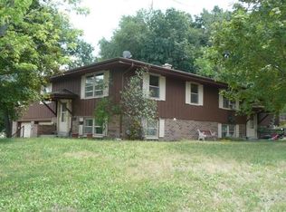 1031 Oxford Dr, Hartland, WI 53029