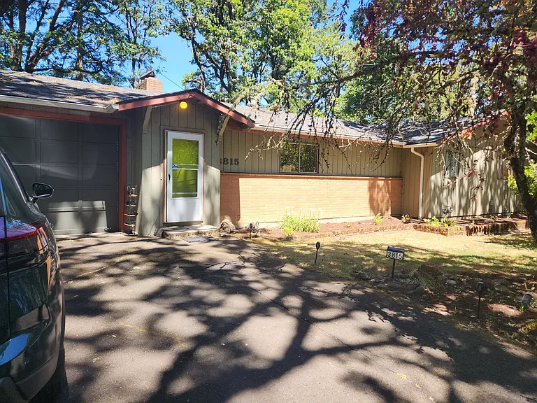 3815 NW Hayes Ave — Photo 3