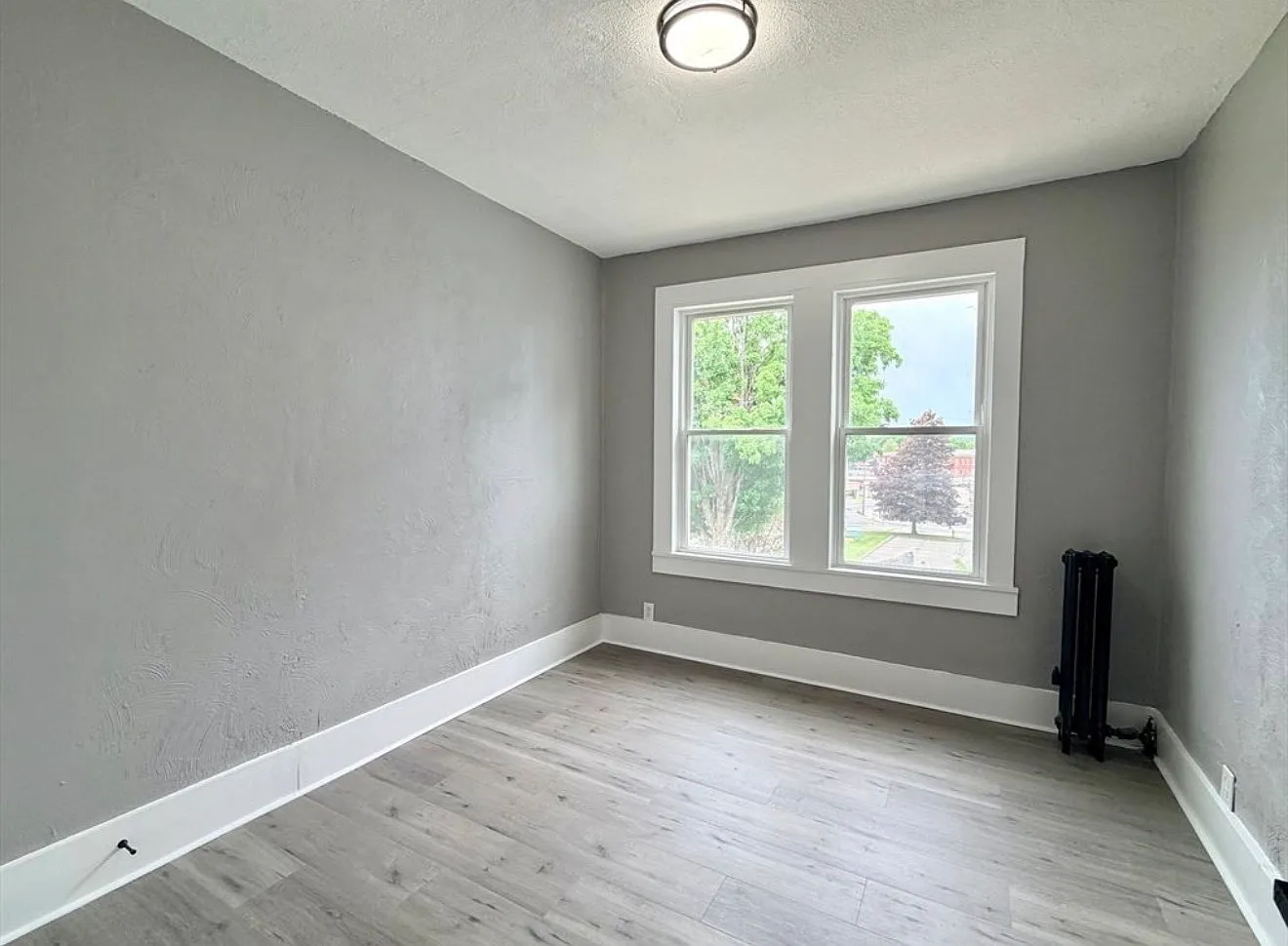 3 bed, $1,800 — Photo 3