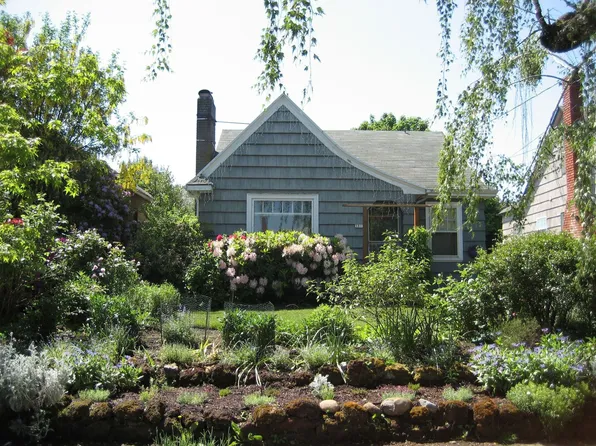 5818 SE Bush St, Portland, OR 97206