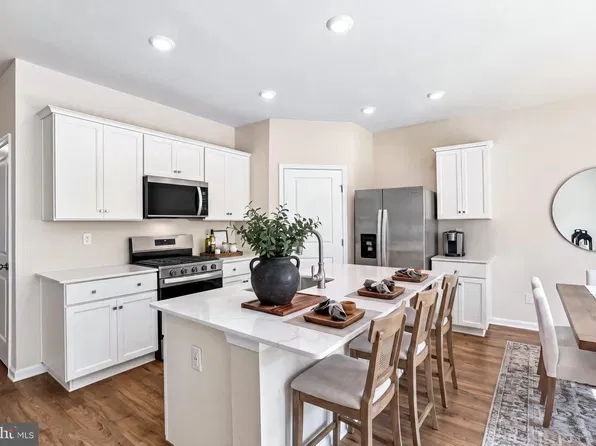 144 Trinity Dr, Oxford, PA 19363