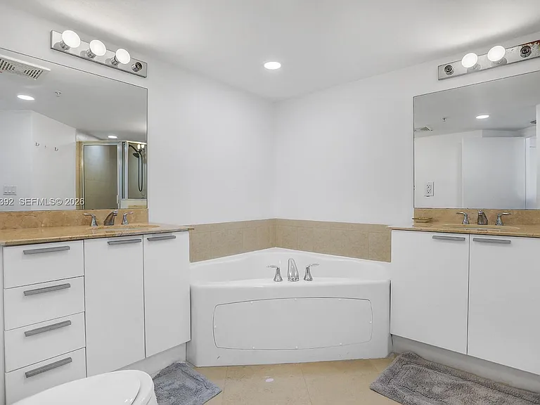 16699 Collins Ave #2709 — Photo 28