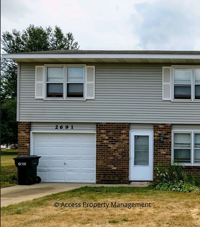 2691 Randall Ave NW photo 1
