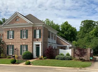 1 Oliver Ct, Signal Mountain, TN 37377