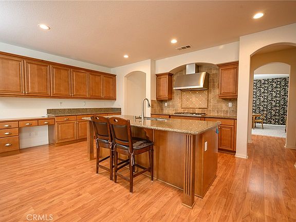5th image of 3422 Marvel St