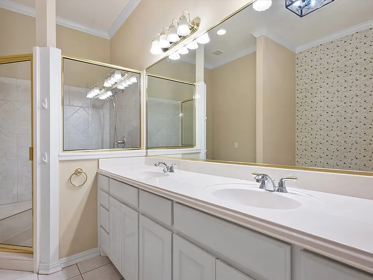 1106 Brook Arbor Dr — Photo 15