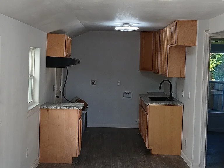 1516 Grove St — Photo 19
