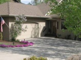 1933 SW Prestwick Pl, Bend, OR 97702