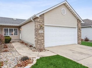 1722 Chestnut Dr, Crown Pt, IN 46307