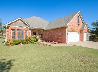 227 Persimmon Ridge Rd, Blanchard, OK 73010