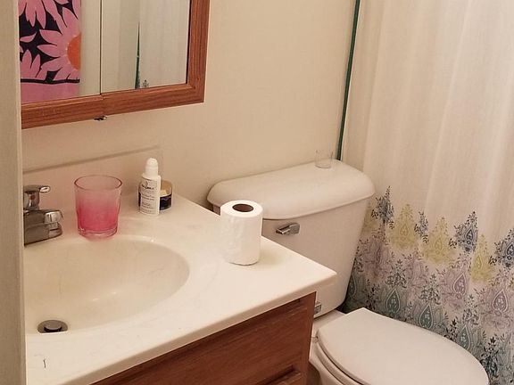 5th image of 908 N Broadway Ave APT 403
