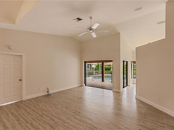 5th image of 9331 Windlake Dr