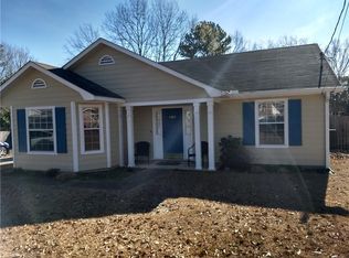 1301 Woodstock Ct, Mobile, AL 36695
