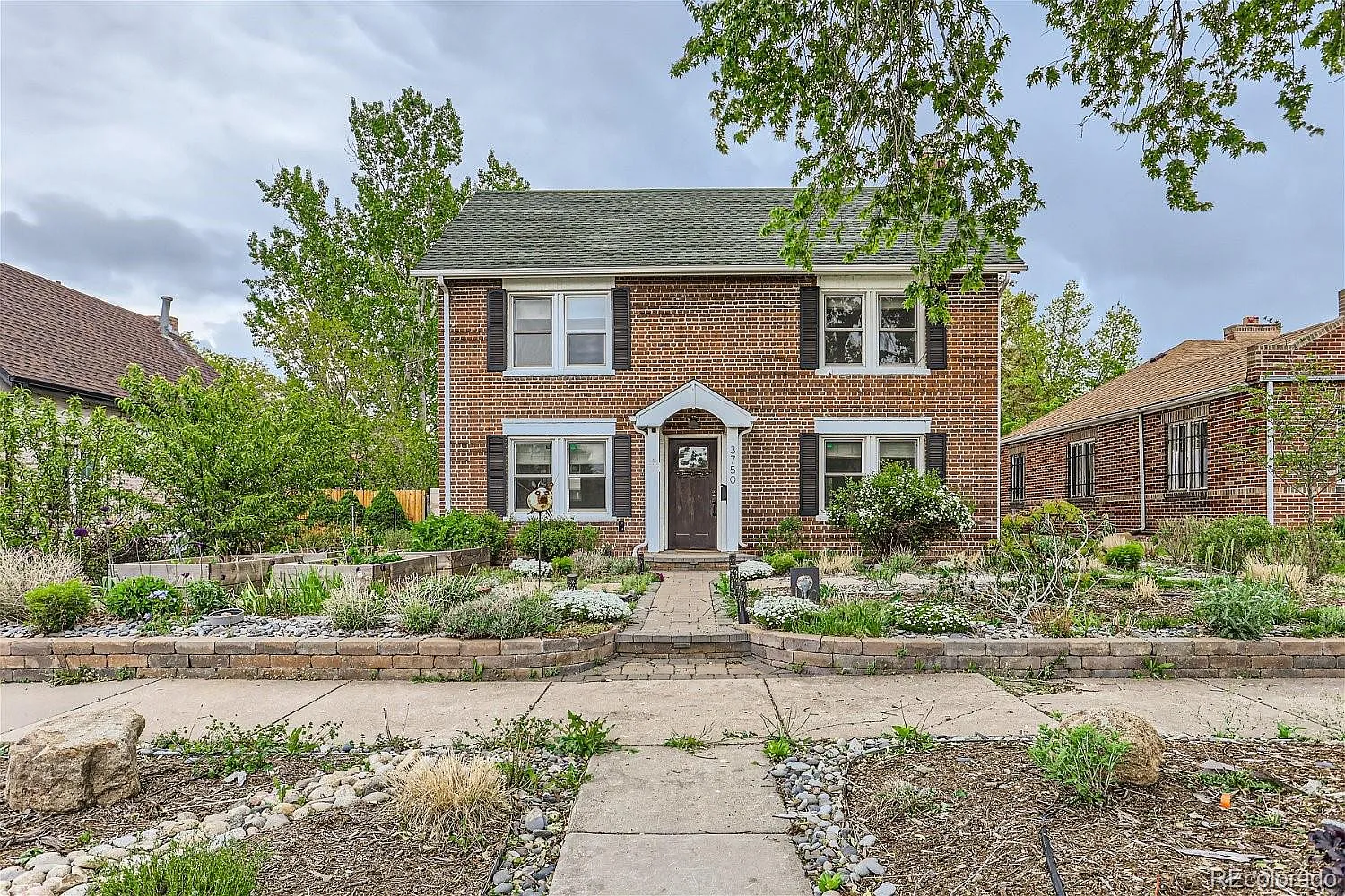 4 bed, 4.0 bath, 2168 sqft, $3,955 — Photo 3