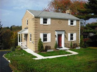 2307 Middle Rd, Glenshaw, PA 15116