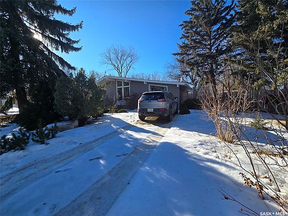 3rd image of 531 Scott STREET