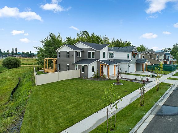 641 University Park Way Plan 3B frontyard Aerial