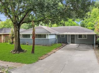 5754 Heron Dr, Houston, TX 77033