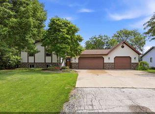 N334 Marion Ave, Appleton, WI 54915
