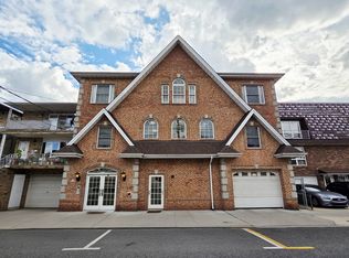 141 68th St APT 7, Guttenberg, NJ 07093