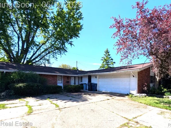 1821 Rockcreek Ln, Flint, MI 48507